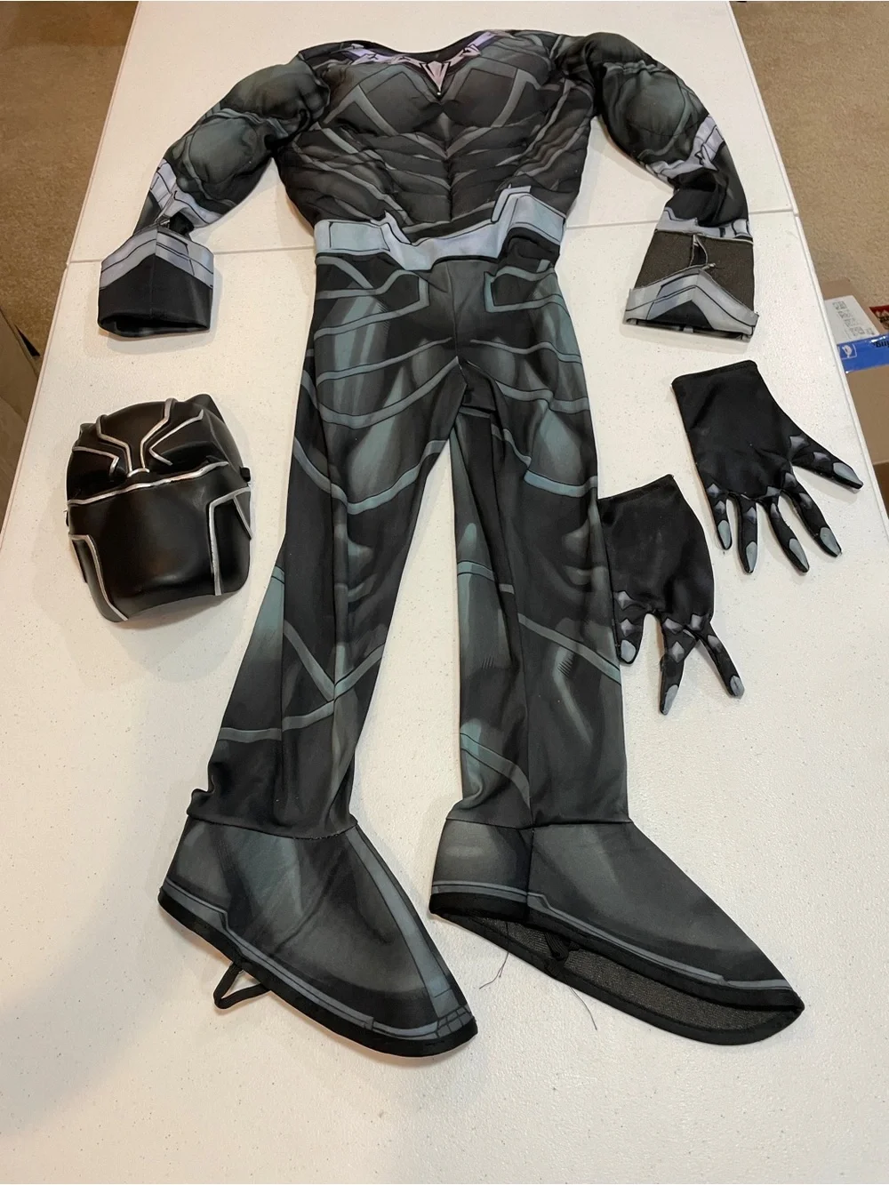 Marvel Black Panther Kids Muscled Superhero Costume - Black with Silver Accents - Picture 4 of 8